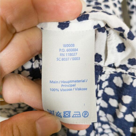 BODEN Navy White Print Maya Blouse Viscose Long Sleeve Split Neck Women's US 6 - Picture 5 of 6